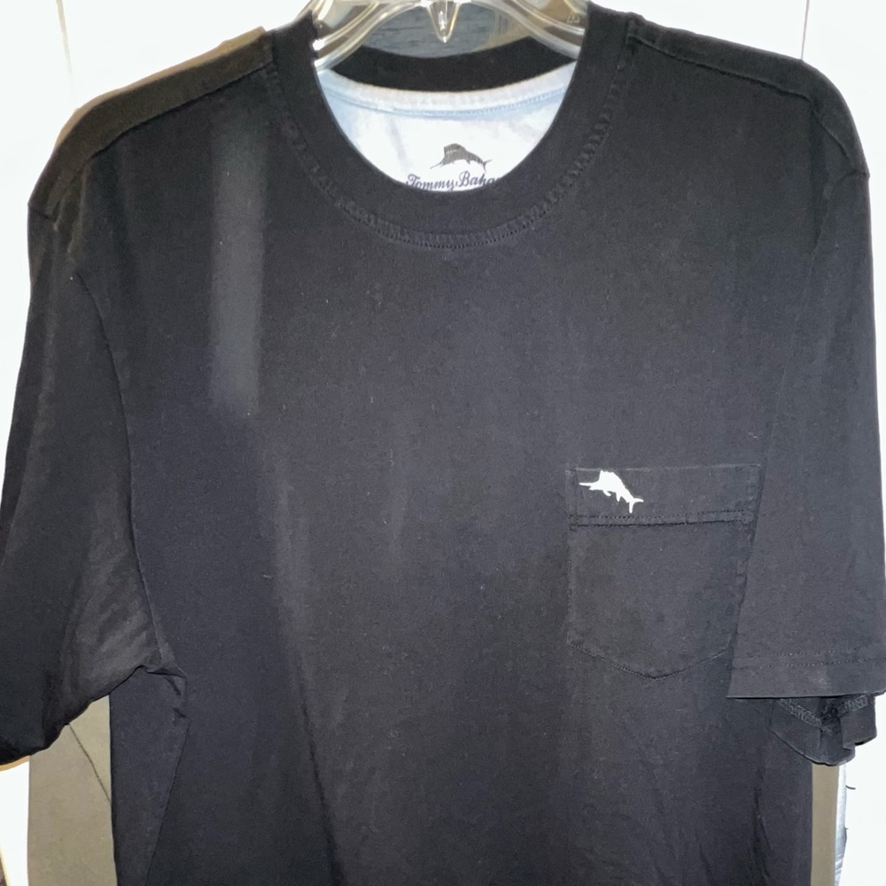 Men’s Tommy Bahama T-shirt with pocket Sz Large